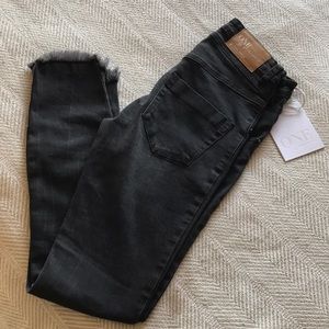 NWT One Teaspoon Destroyed Ankle Skinny Jeans